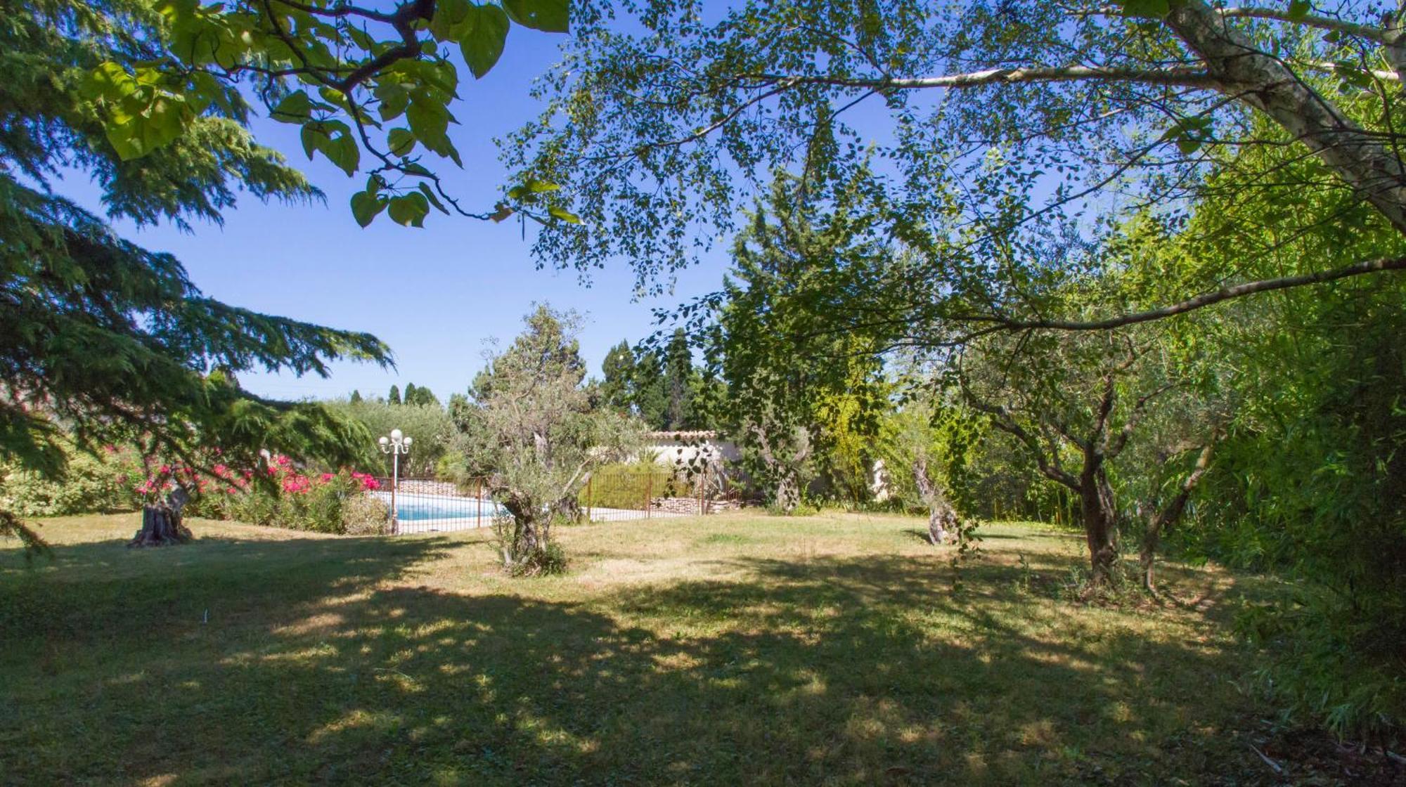 Au Charme Provencal Villa *
